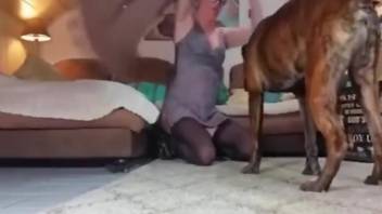 Hot lady getting fucked by a brown mutt with a nice dick